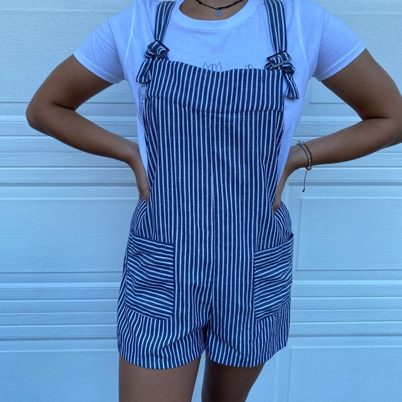 Forever21 Linen Overalls - Picture 2 of 3